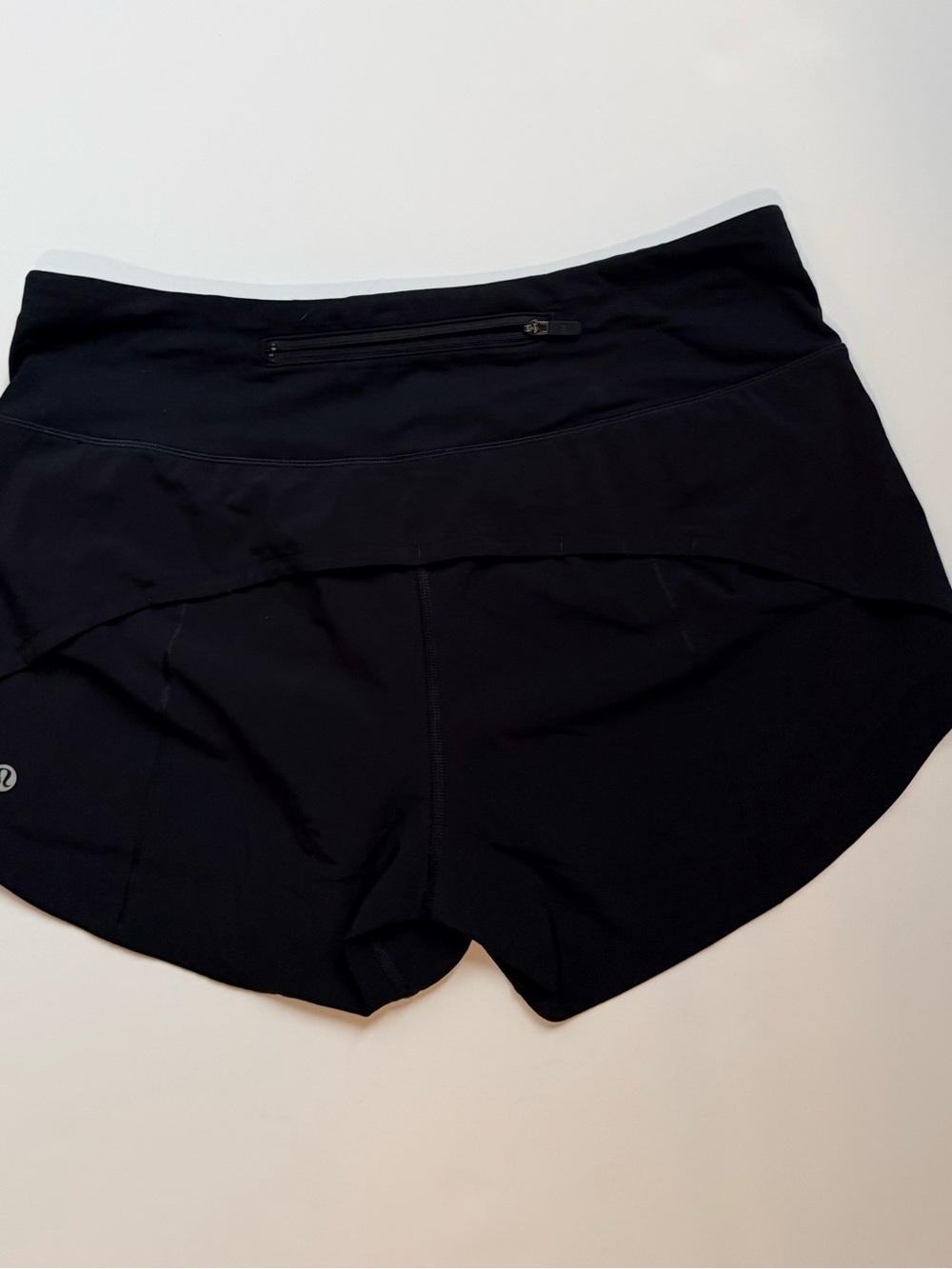 Lululemon Speed Up High-Rise Lined Shorts 4” Black Size 6 - Picture 2 of 4